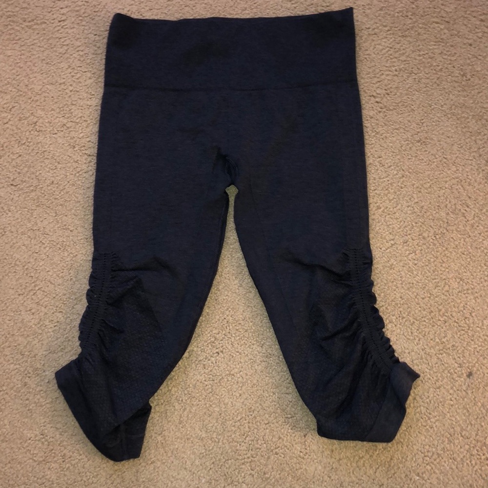 Lululemon In The Flow Crop **Lulu Bag Included**